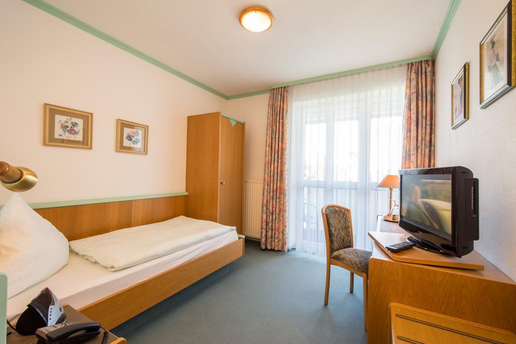 Hotel St. Martin Marktoberdorf Szoba fotó