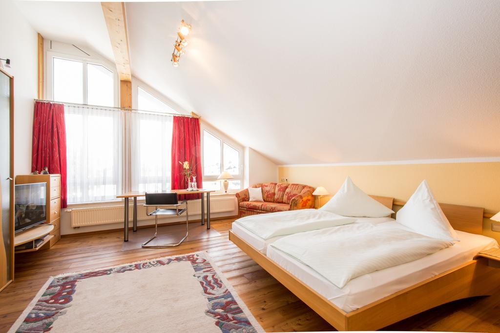 Hotel St. Martin Marktoberdorf Szoba fotó